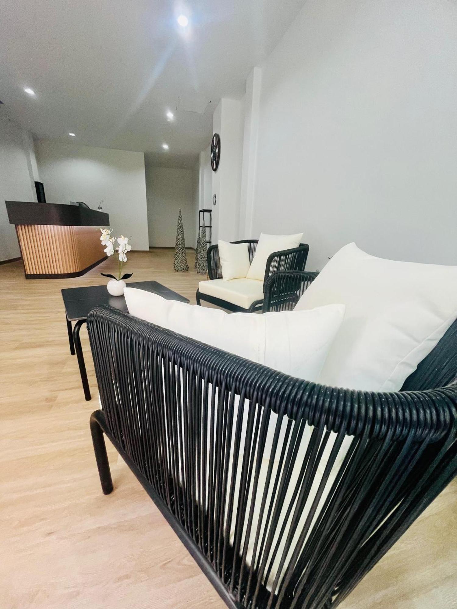 28 Boutique Hotel Patong Exterior photo