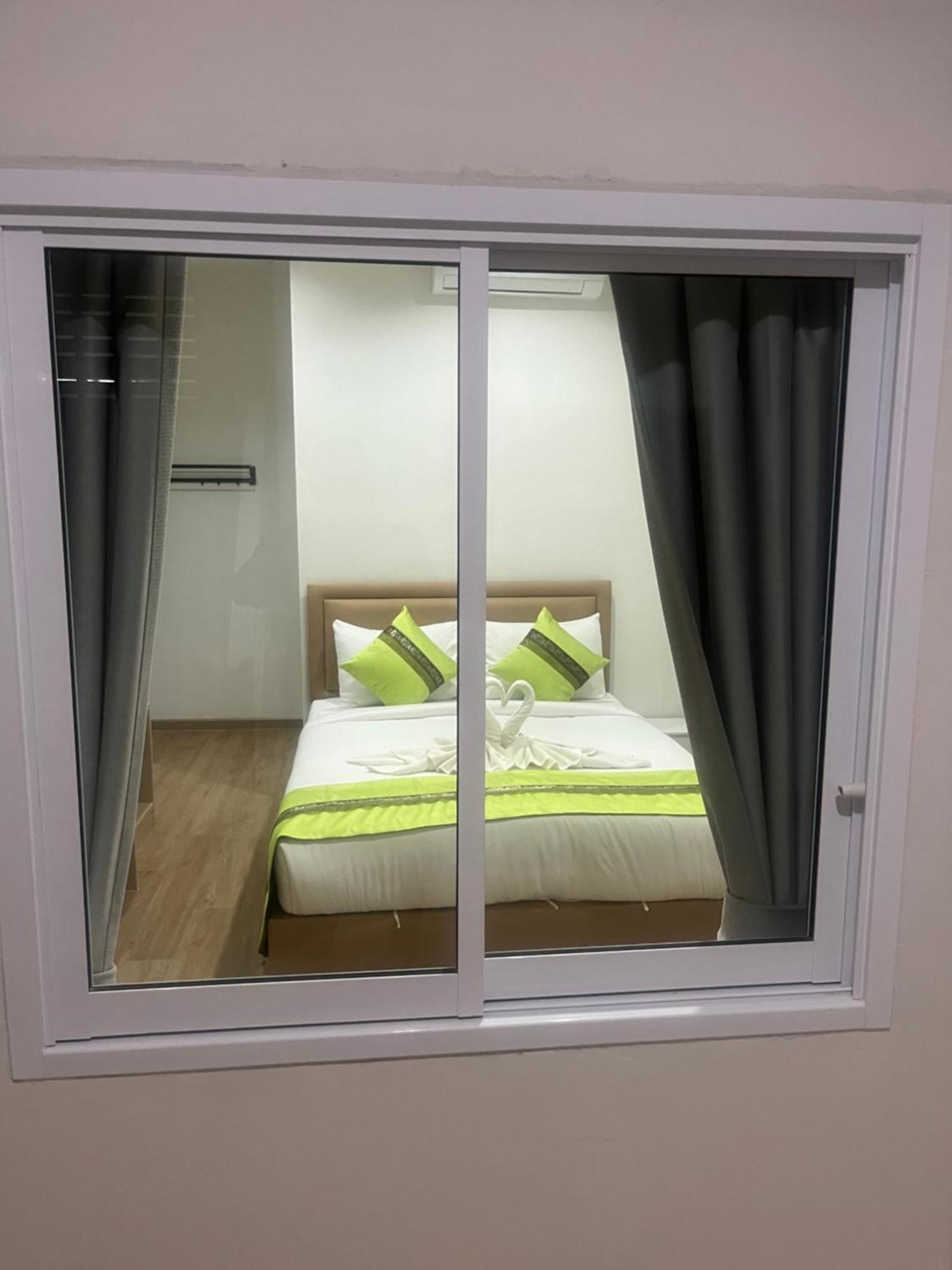 28 Boutique Hotel Patong Room photo